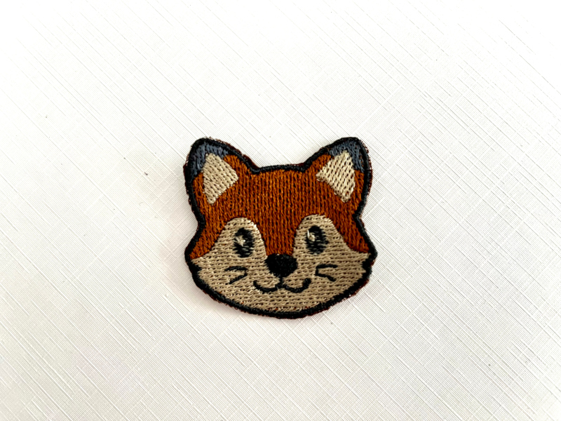 Fertiger Fuchs Patch mit sichtbarem Filz Überstand