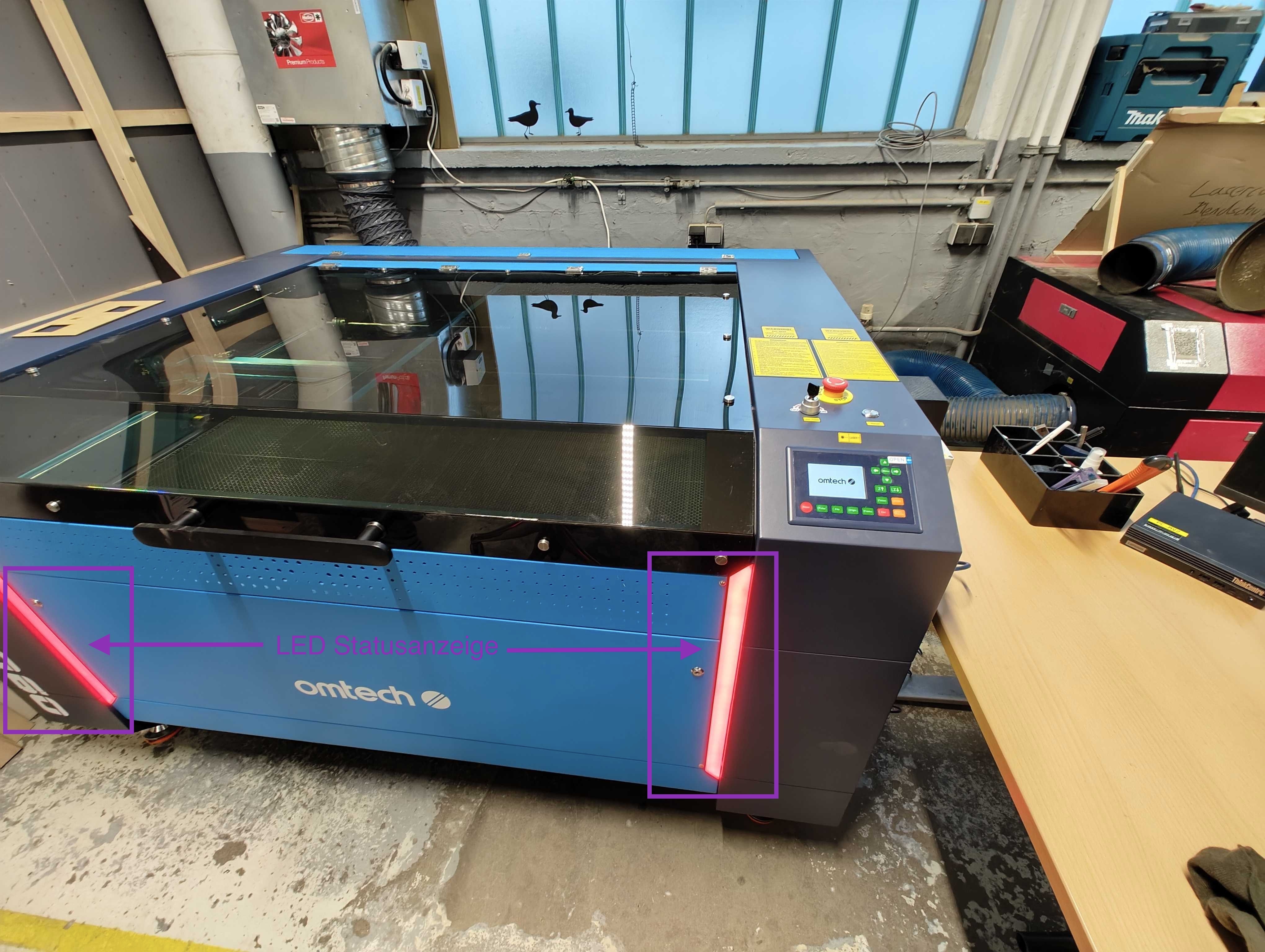 Bild 4 - Leuchtstreifen am Laser außen